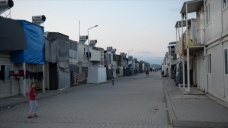 Kahramanmaraş'taki Suriyeli sığınmacılar ilk iftarlarını konteyner kentte yaptı