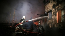 Kastamonu'da odunlukta çıkan ve 4 eve sıçrayan yangın kontrol altına alındı
