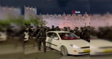 Kudüs’te İsrail güçleri ile Filistinliler arasındaki çatışmalar devam ediyor