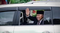 Malezya'da iktidar partisinden erken seçim ve eski Başbakan Necip'e destek çağrısı