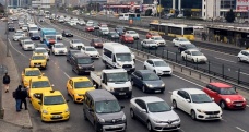 Mega kent, yeni haftaya trafik yoğunluğu ile başladı