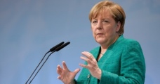 Merkel: 'Türkiye ile Gümrük Birliği genişletilmeyecek'