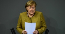 Merkel’den Almanya’daki kısıtlamaların gereğinden fazla 1 gün sürmeyeceğine dair söz