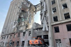 Mikolayiv’de vurulan valilik binasında can kaybı 15’e yükseldi