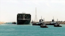 Mısır, kaza nedeniyle bekleyen 422 gemiden 113'ünün Süveyş Kanalı'ndan geçtiğini açıkladı