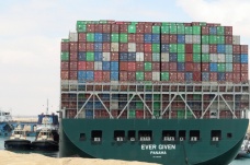 Mısır Süveyş Kanalı'nı kapatan geminin sahibi olan firma ile tazminat konusunda anlaştı