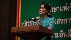 Myanmar'da gözaltında tutulan Suu Çii'ye rüşvet suçlaması yöneltildi