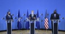 NATO Genel Sekreteri Stoltenberg: 'Bugün alınan kararla NATO Afganistan’dan çıkacaktır'