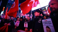 New York Polisi Times Meydanı'nda İstanbul saldırısı şehitlerini andı