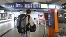 Paris'teki havalimanlarında güvenlik önlemleri artırıldı