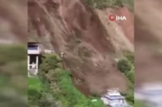 Peru’da toprak kayması: 80 ev toprak altında kaldı