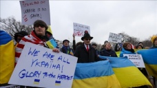 Rusya'nın Ukrayna'ya askeri müdahalesi Beyaz Saray önünde protesto edildi