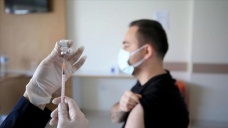 Sağlık Bakanı Koca: Dün 997 bin doz Kovid-19 aşısı yapıldı