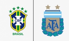 Sağlık yetkilileri sahaya girdi, Brezilya-Arjantin maçı yarıda kaldı 