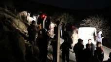 Şanlıurfa'da kadın ve çocukları otomobilde rehin alındı
