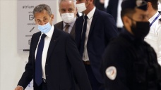 Sarkozy 'yardımcılarının yolsuzluk davasında' mahkemede ifade vermeyi reddetti