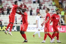 Sivasspor UEFA Avrupa Konferans Ligi'nde bir üst tura yükseldi