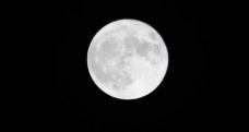 'Süper Ay'ı fotoğraflamak için Spil Dağı’na çıktı