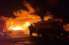 Suudi Arabistan'da benzin istasyonunda yangın