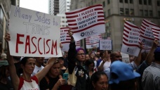 Trump New York'taki ikinci gününde de protesto edildi