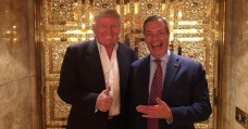 Trump'a İngiltere'den ilk ziyaret