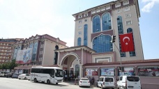 Turgut Özal ve İpek üniversitelerine polis sevk edildi