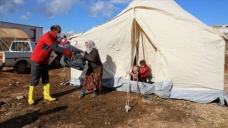 Türk Kızılay İdlib'deki selzedelere yardım gönderdi