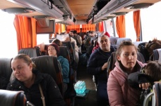 Türk vatandaşlarının tahliyesi için Ukrayna'ya giden onlarca otobüs dönüş yolunda