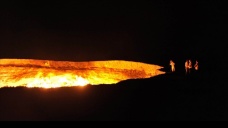 Türkmenistan'da 50 yıldır yanan Derveze gaz krateri kapatılacak