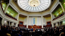 Ukrayna Parlamentosu, sınır muhafızlarına silah kullanma yetkisi verdi