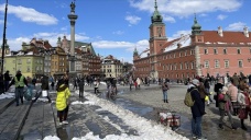 Ukraynalı mülteciler hafta sonu Varşova'da sokakları doldurdu