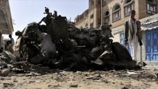 Yemen'in Aden kentinde ayrılıkçı milislerin askeri kampı önünde patlama