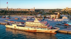 Yunanistan Sahil Güvenlik birimlerinin taciz ateşi açtığı gemi Haydarpaşa Limanı'na yanaştı
